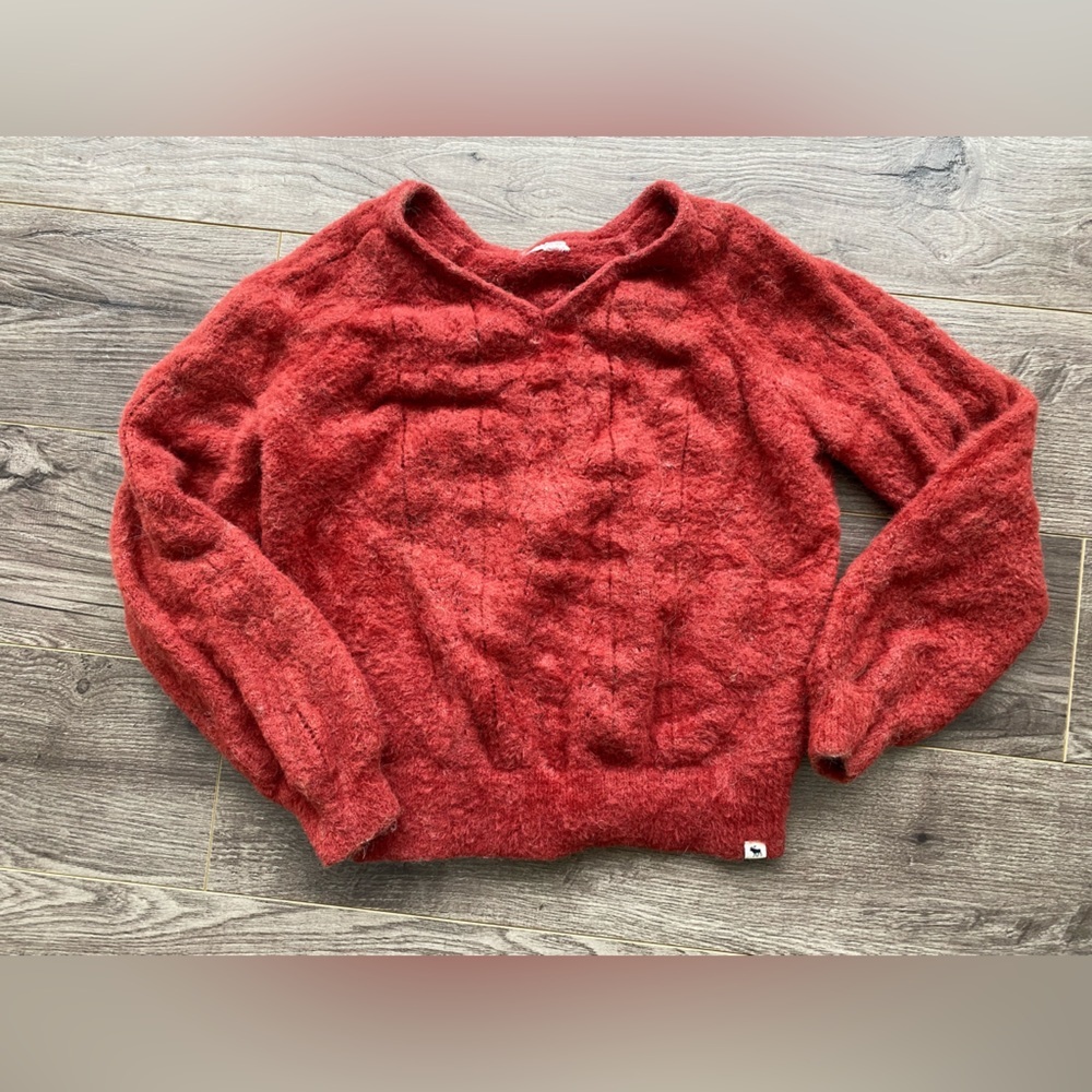 Abercrombie & Fitch v-neck burnt red thick fuzzy super soft sweater size small
